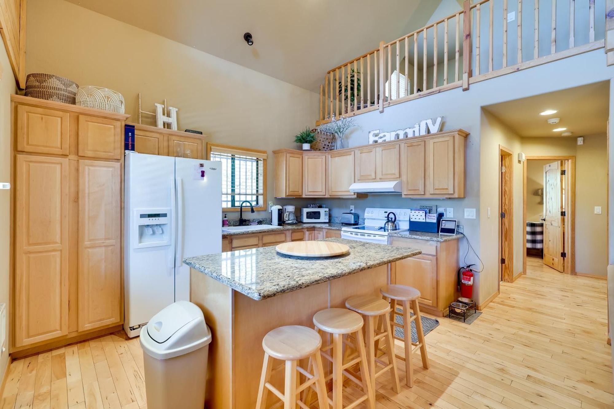 Dog-Friendly Nutrioso Cabin With Wraparound Porch! Dış mekan fotoğraf